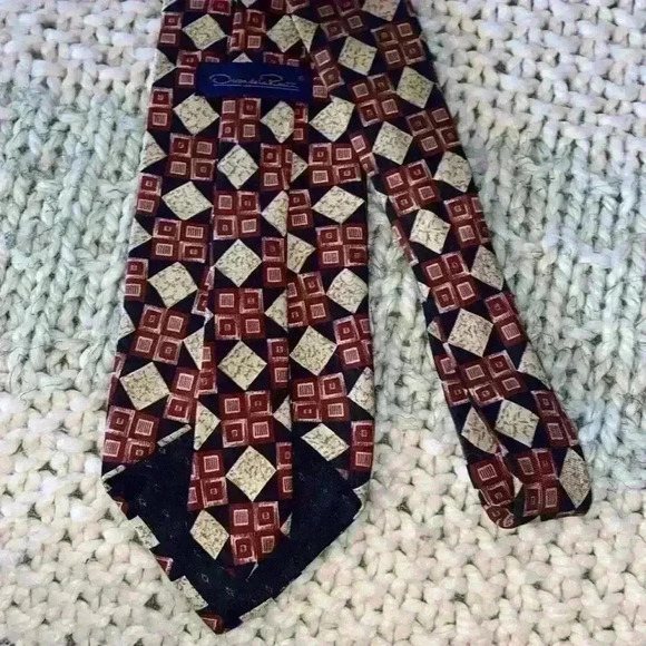 Oscar de la Renta 100% silk tie - Picture 3 of 6